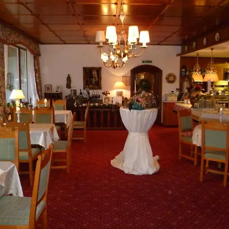 Hotel Wellness Und Romantik Helmboldt 4*