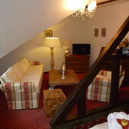 Wellness Und Romantik Helmboldt Hotel 4*