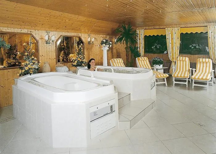 호텔 Wellness Und Romantik Helmboldt
